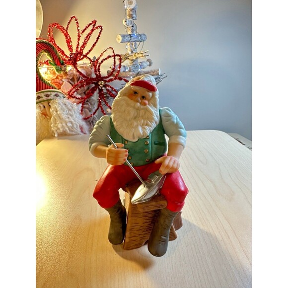 Hallmark Santa 1989 Toymaker #4 - Sailboat from Santa - Figurine - Picture 4 of 11